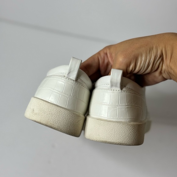 Vionic Winny Sneakers with Arch Support in White Size US 6,5 - Picture 5 of 9